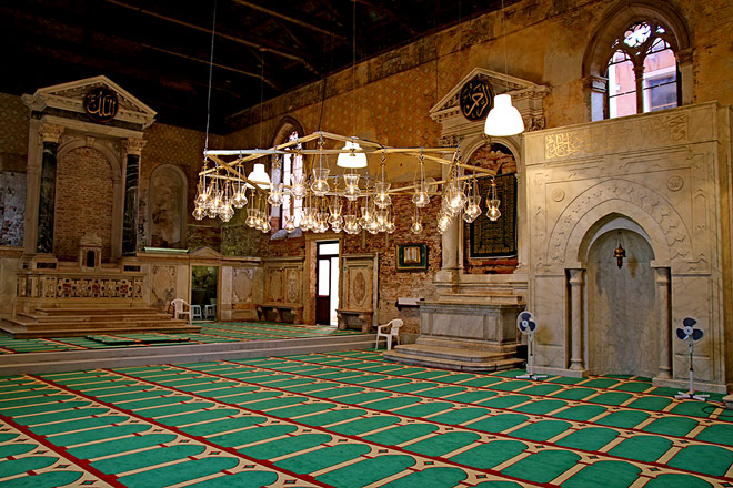 图28 冰岛馆，《历史名城威尼斯的第一座清真寺》